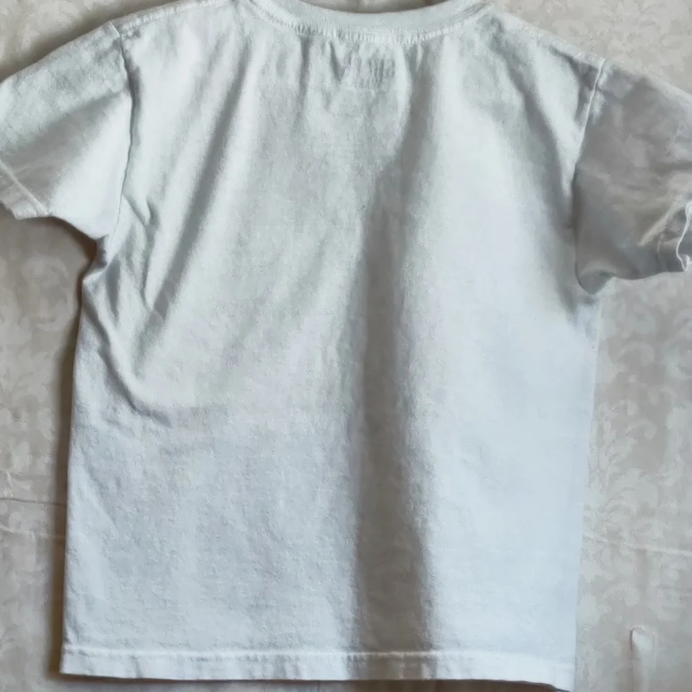 🗺️ Shark Week 100% Cotton Unisex Youth Child's 5/6 T-shirt EUC Jaws Movie EUC